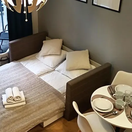 Droinvest Zarembowicza 33 Lotnisko Airport Apartman *