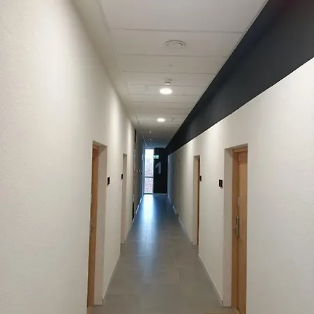 Droinvest Zarembowicza 33 Lotnisko Airport * Vratislav
