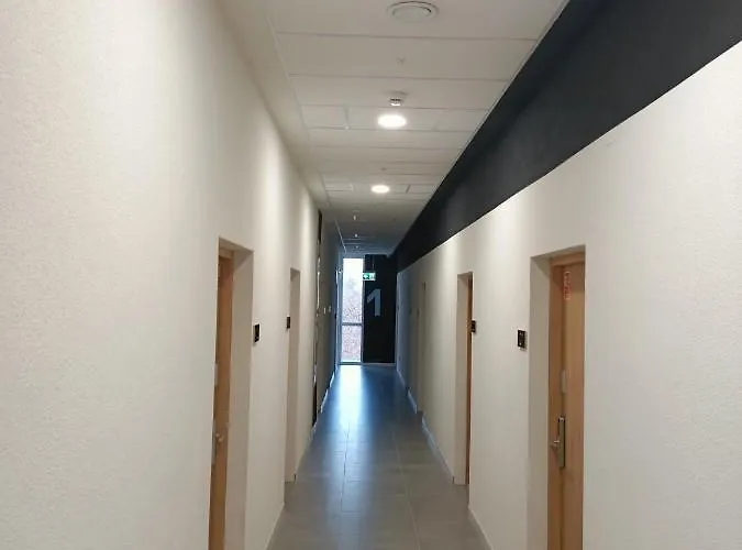 Droinvest Zarembowicza 33 Lotnisko Airport * فروتسواف